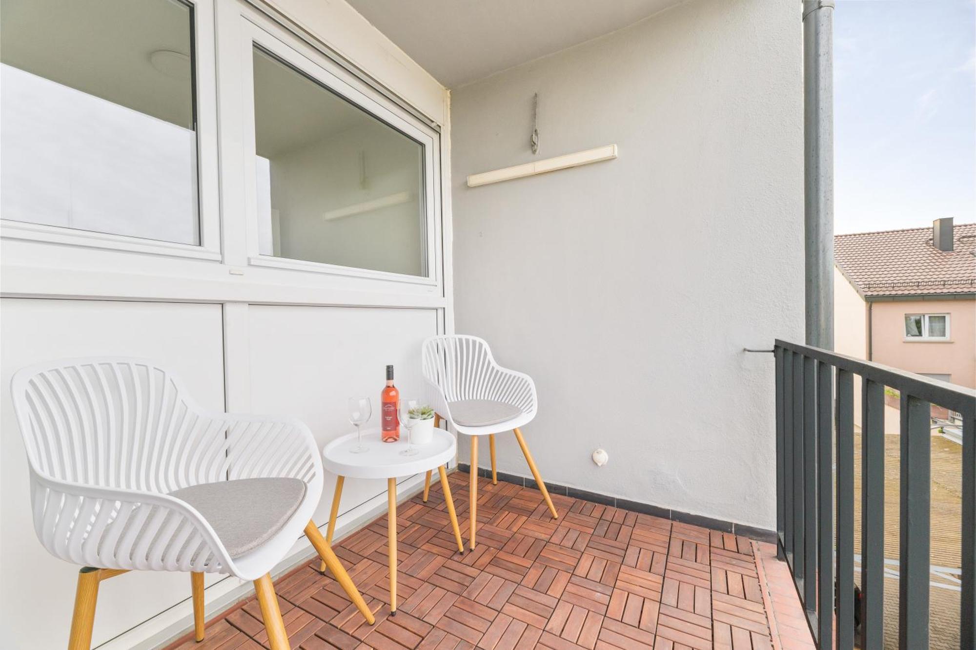 Wohlfuehl-Apartment I Zentral I Balkon I Kueche Fellbach Eksteriør bilde